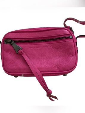 Aimee Kestenberg Brighton Women’s Zip Crossbody Bag Pink